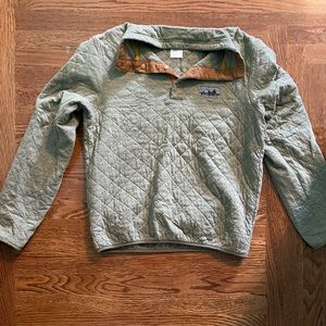 Quilted olive green patagonia